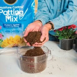 Miracle-Gro® Moisture Control® Potting Mix 3 Miracle-Gro® Moisture Control® Potting Mix -Lawn & Garden shop 091914 pjc 077
