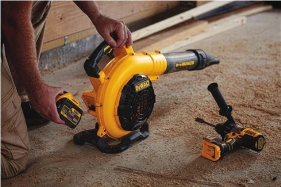 DeWalt Flexvolt 60V Max Handheld Blower Kit DeWalt Flexvolt 60V Max Handheld Blower Kit -Lawn & Garden shop 13951636 2