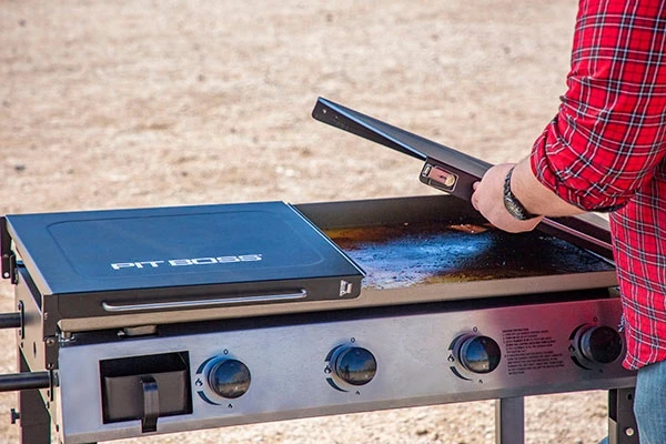 Pit Boss 4 Burner Deluxe Griddle - Flat Top Grill with Foldable Side Shelf Pit Boss 4 Burner Deluxe Griddle - Flat Top Grill with Foldable Side Shelf -Lawn & Garden shop 62370092 4 1