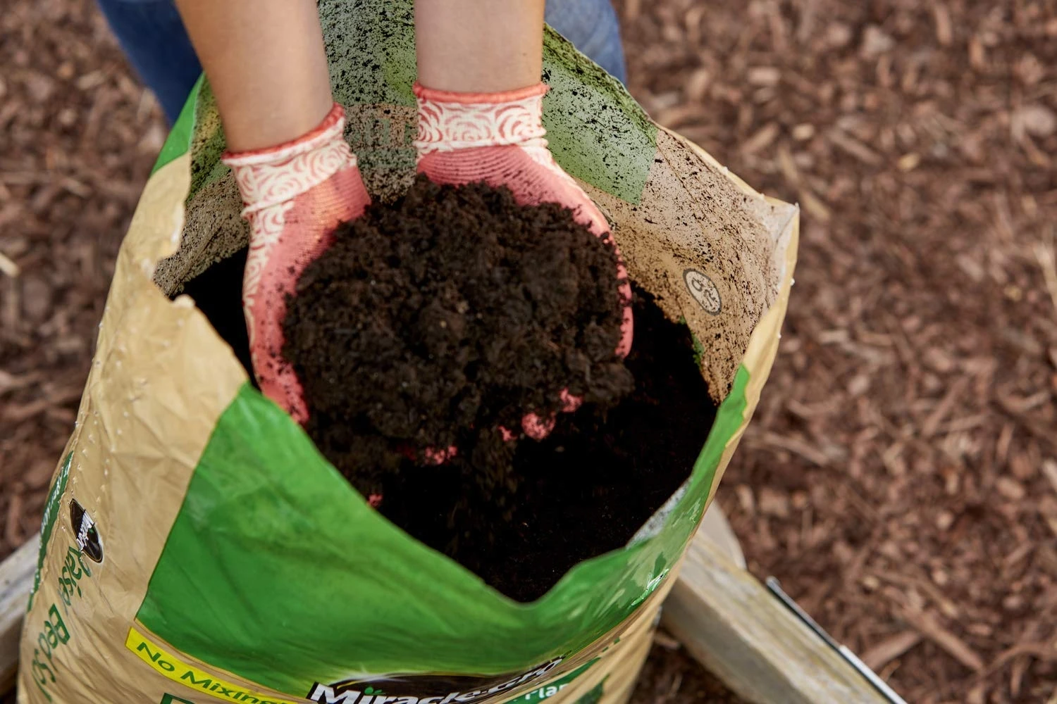 Miracle-Gro Raised Bed Soil - 1.5 cu. ft. Miracle-Gro Raised Bed Soil - 1.5 cu. ft. -Lawn & Garden shop 73959430 2