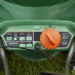 Scotts Turf Builder® Edgeguard® DLX Broadcast Spreader -Lawn & Garden shop 76232 5