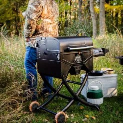 Pit Boss Portable Sportsman Pellet Grill PB260SP -Lawn & Garden shop img 9299edit600 1