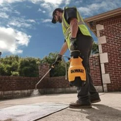 DeWALT 2 Gal. Sprayer -Lawn & Garden shop sprayer lifestyle 2